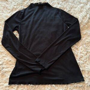 Elloh Scalloped Edge Mock Turtleneck, NWOT, size M.